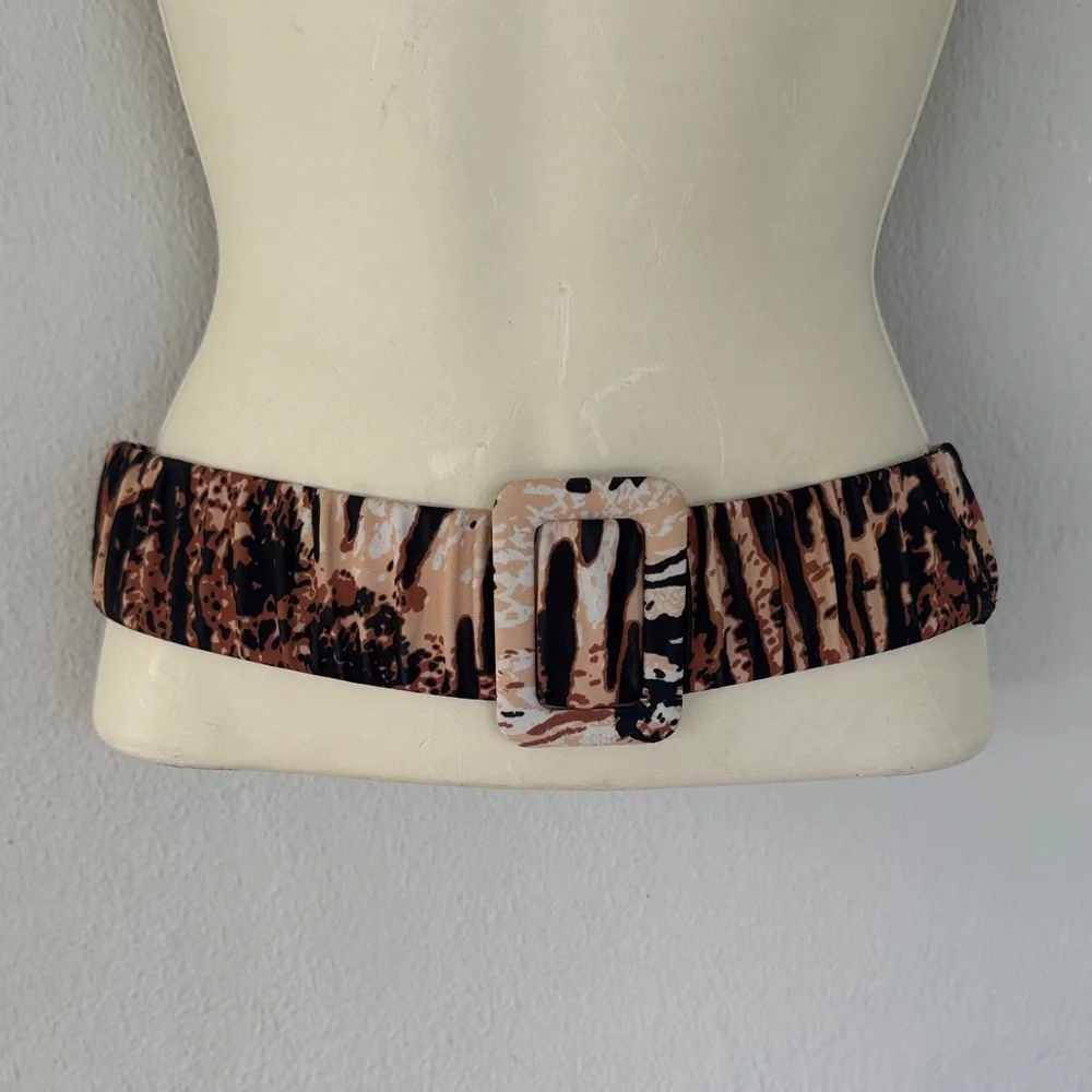 Brown leopard print elastic stretch waist belt size small/medium